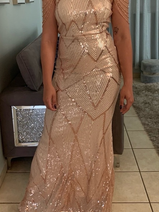 Dresses & Skirts - Elegant Rose Gold Sequin Evening Gown